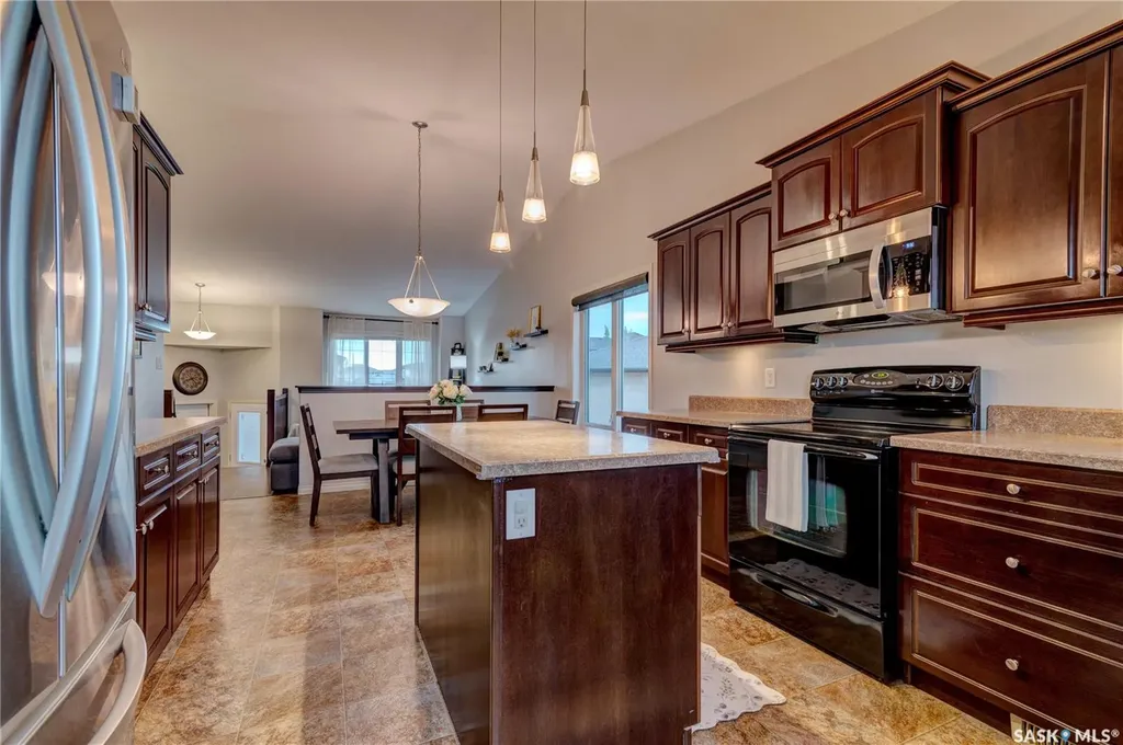 751 Bluebird Crescent Regina SK S4N 7S3