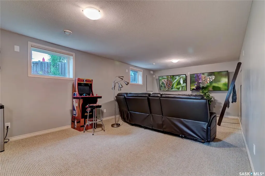 751 Bluebird Crescent Regina SK S4N 7S3