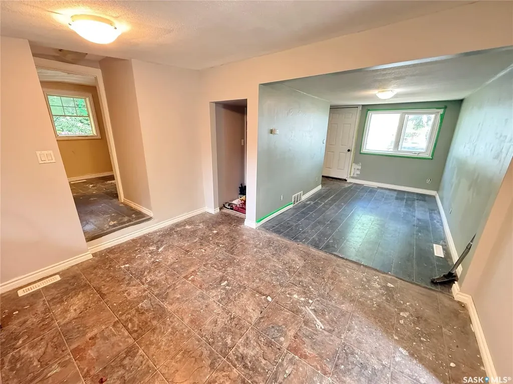 330 3rd Avenue SE Weyburn SK S4H 1X4