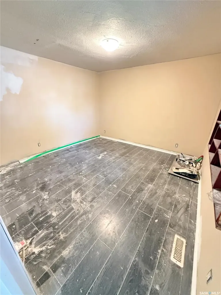 330 3rd Avenue SE Weyburn SK S4H 1X4