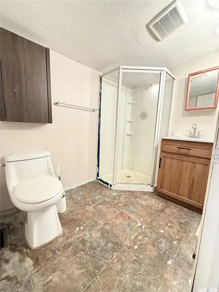 330 3rd Avenue SE Weyburn SK S4H 1X4