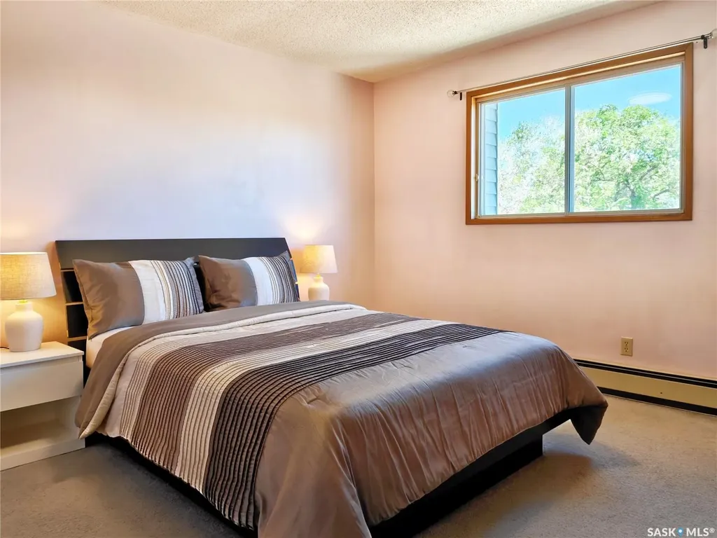 918 Argyle Avenue Saskatoon SK S7H 2W1