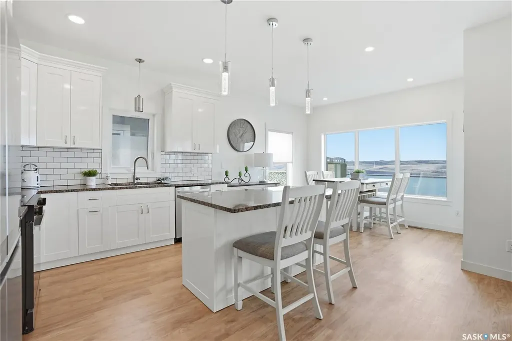 125 Sunrise Drive Dundurn Rm No. 314 SK S7C 0A6
