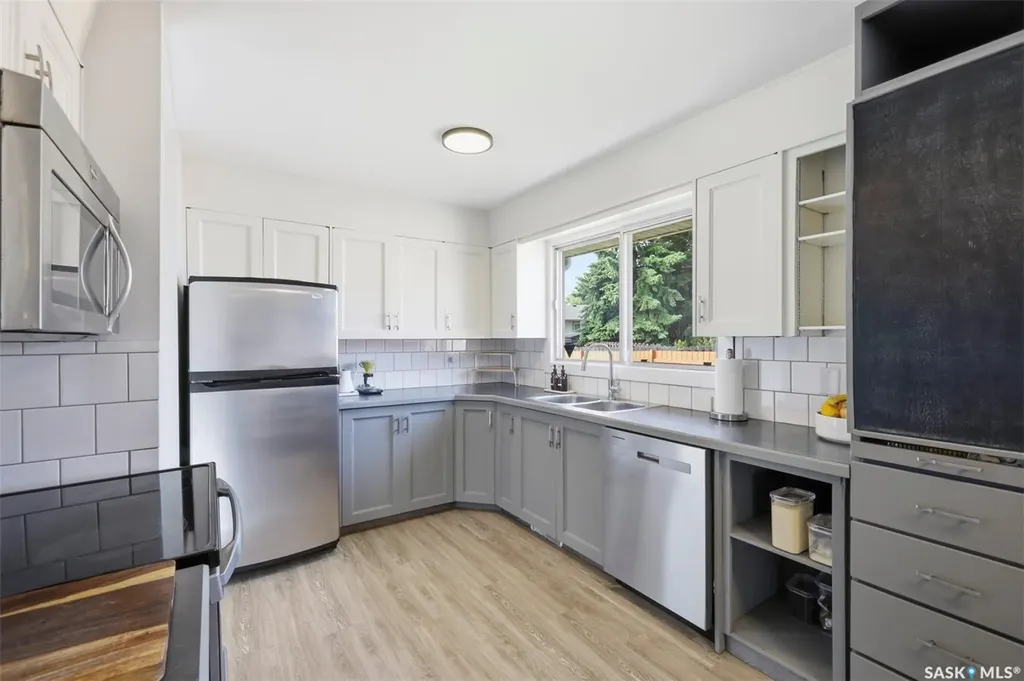 103 Appleby Drive Saskatoon SK S7M 4B4