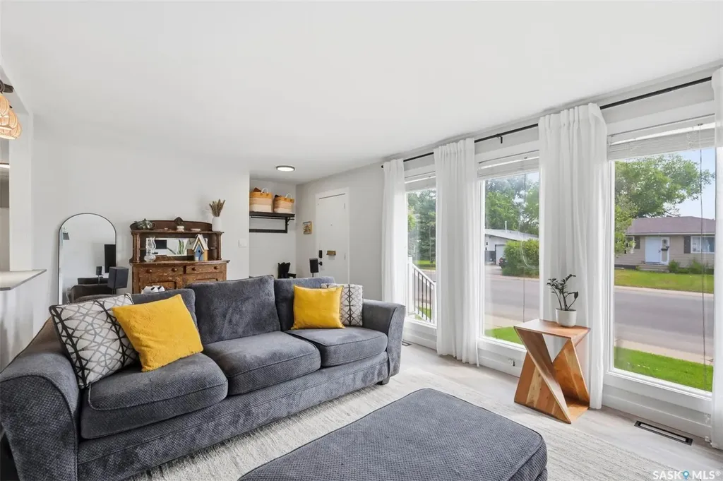 103 Appleby Drive Saskatoon SK S7M 4B4