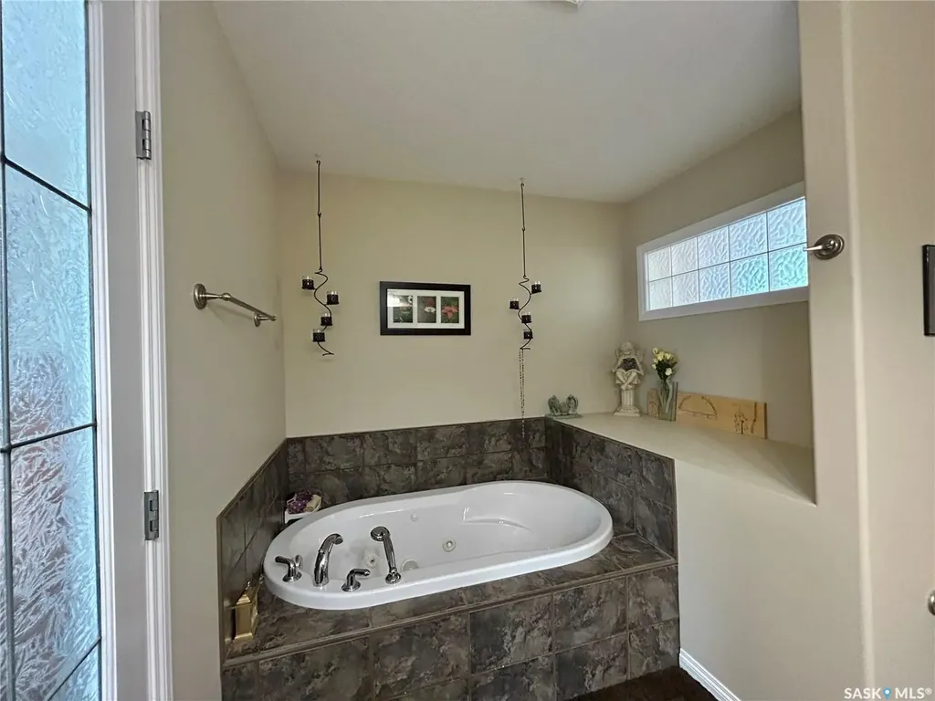 71 Longpre Crescent Prince Albert SK S6X 1C6
