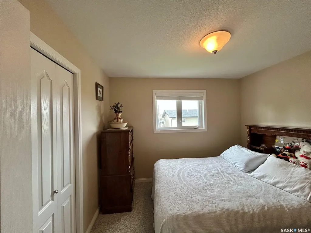 71 Longpre Crescent Prince Albert SK S6X 1C6
