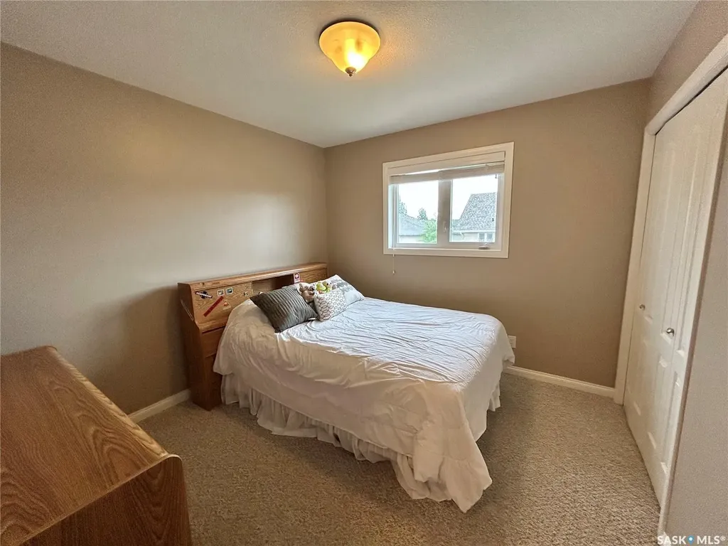 71 Longpre Crescent Prince Albert SK S6X 1C6