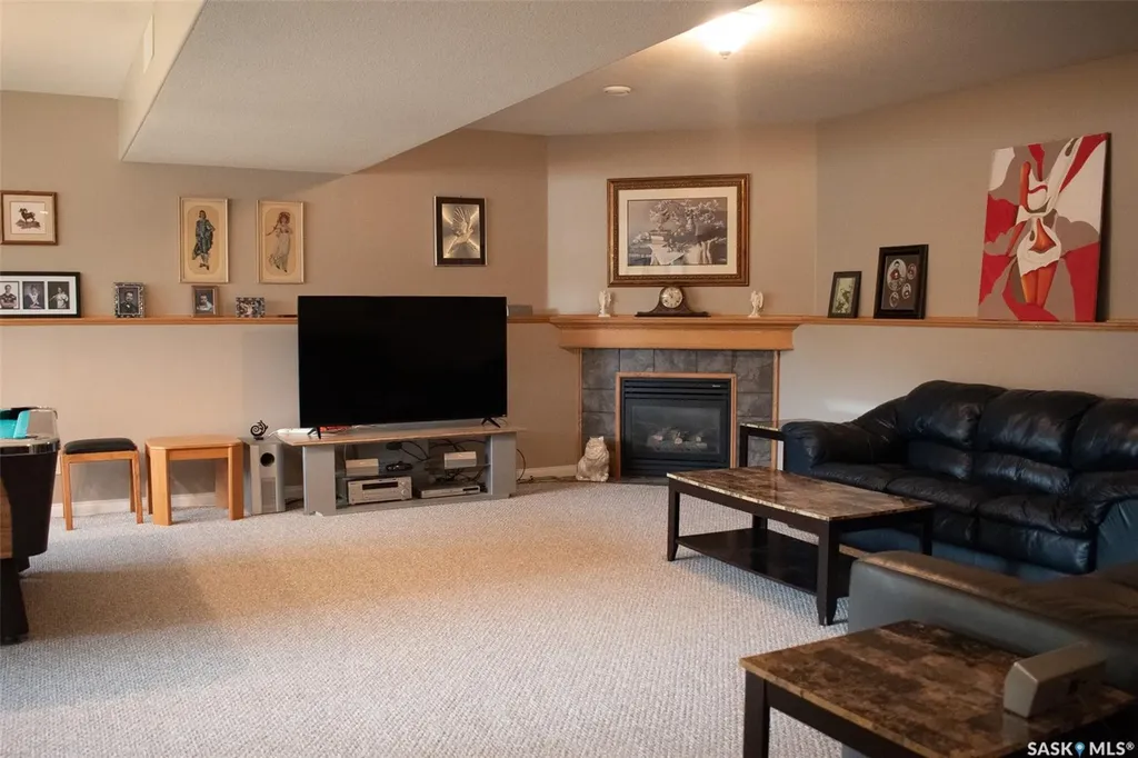 71 Longpre Crescent Prince Albert SK S6X 1C6
