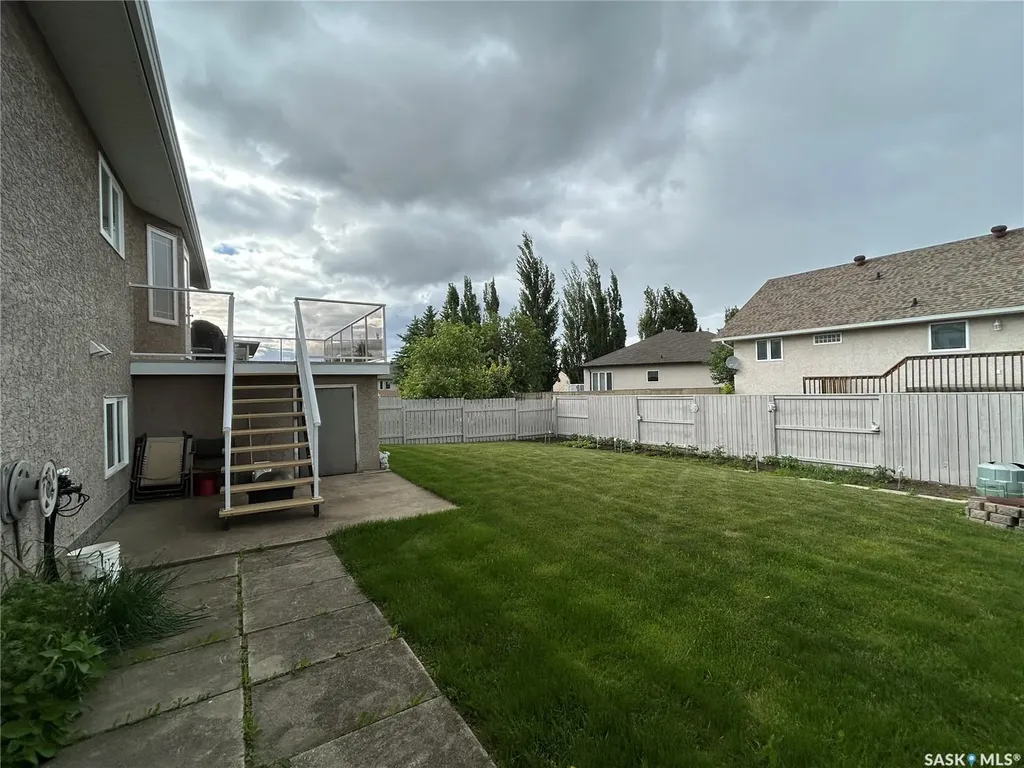 71 Longpre Crescent Prince Albert SK S6X 1C6