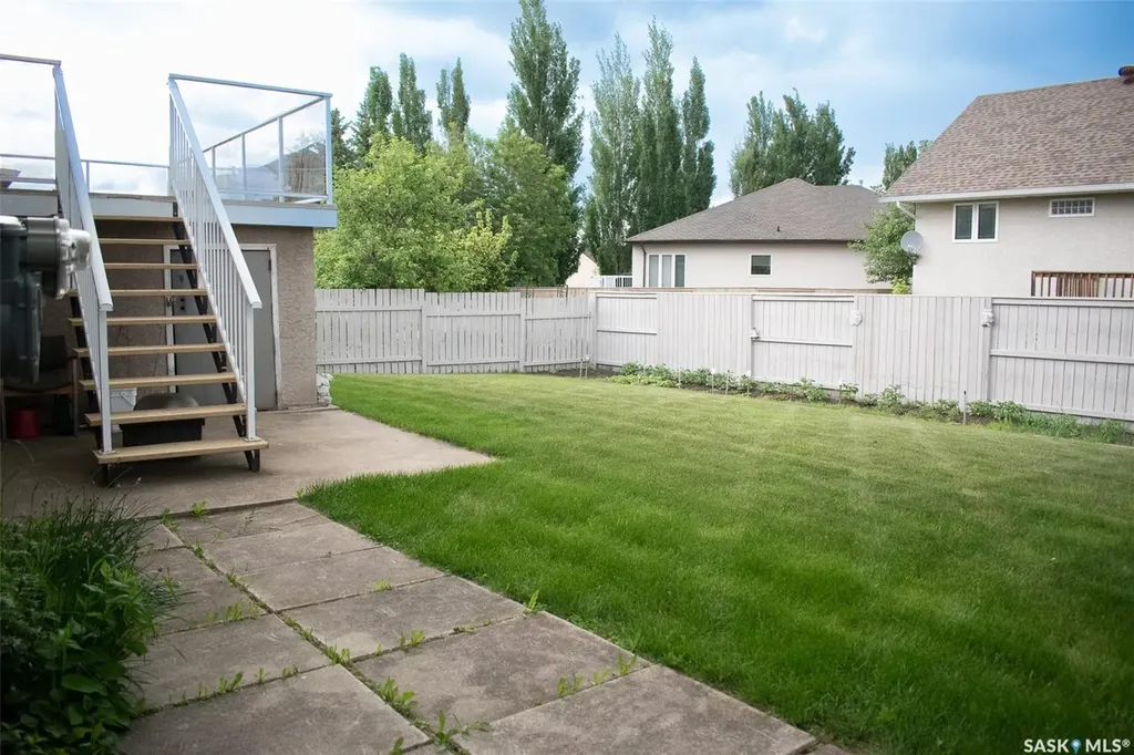 71 Longpre Crescent Prince Albert SK S6X 1C6