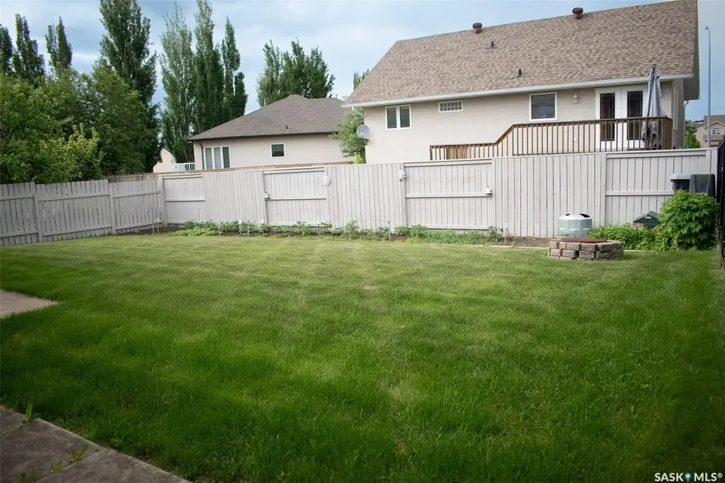71 Longpre Crescent Prince Albert SK S6X 1C6