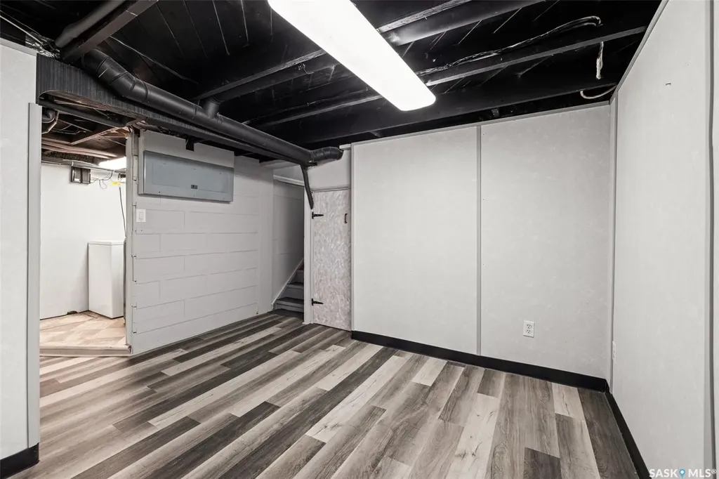 2167 Lindsay Street Regina SK S4N 3C1
