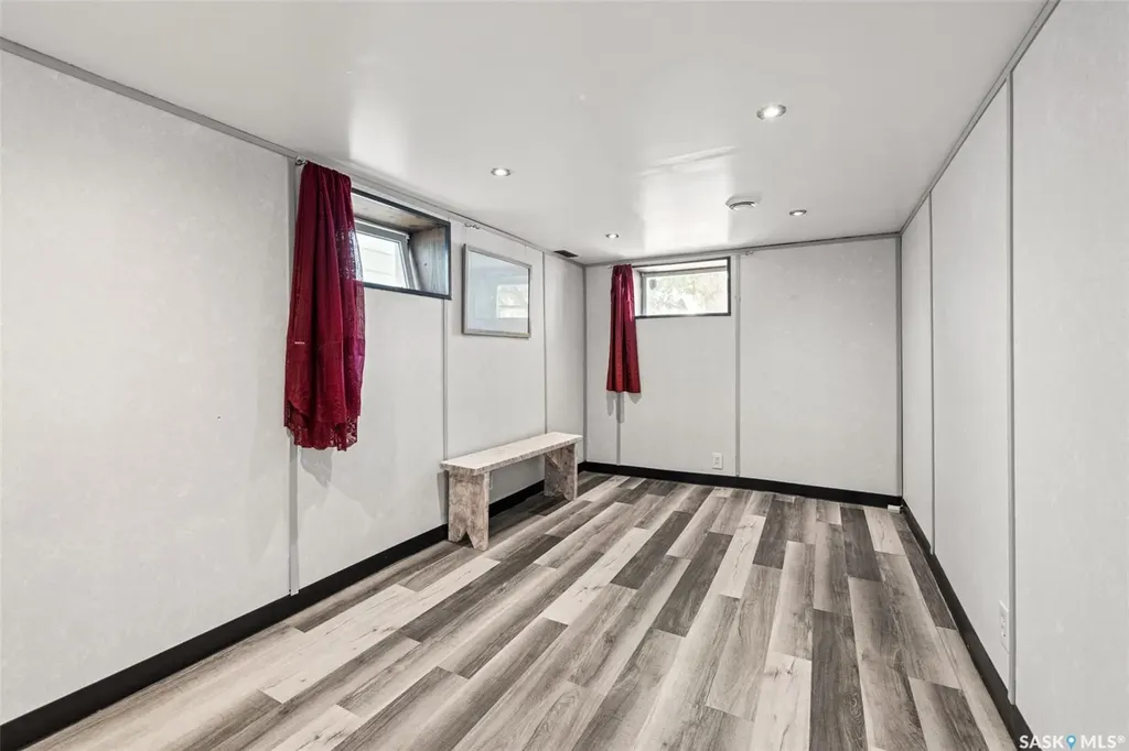 2167 Lindsay Street Regina SK S4N 3C1
