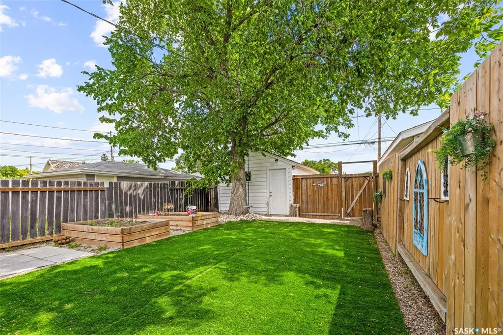 2167 Lindsay Street Regina SK S4N 3C1