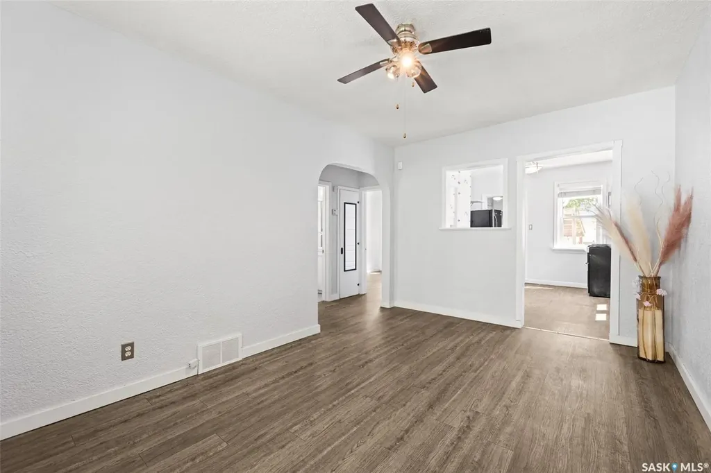 2167 Lindsay Street Regina SK S4N 3C1