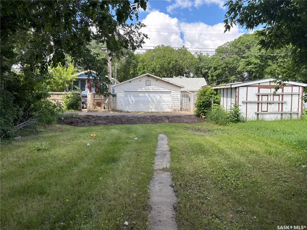 115 L Avenue S Saskatoon SK S7M 2G9
