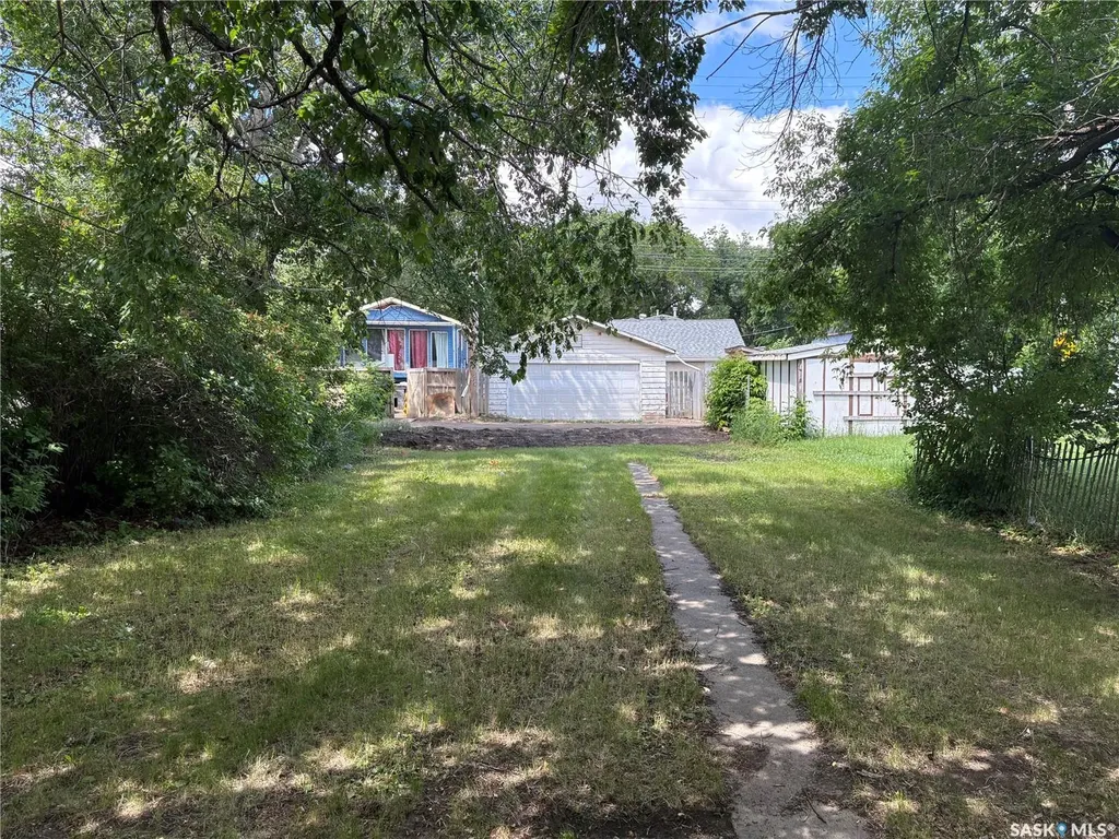 115 L Avenue S Saskatoon SK S7M 2G9