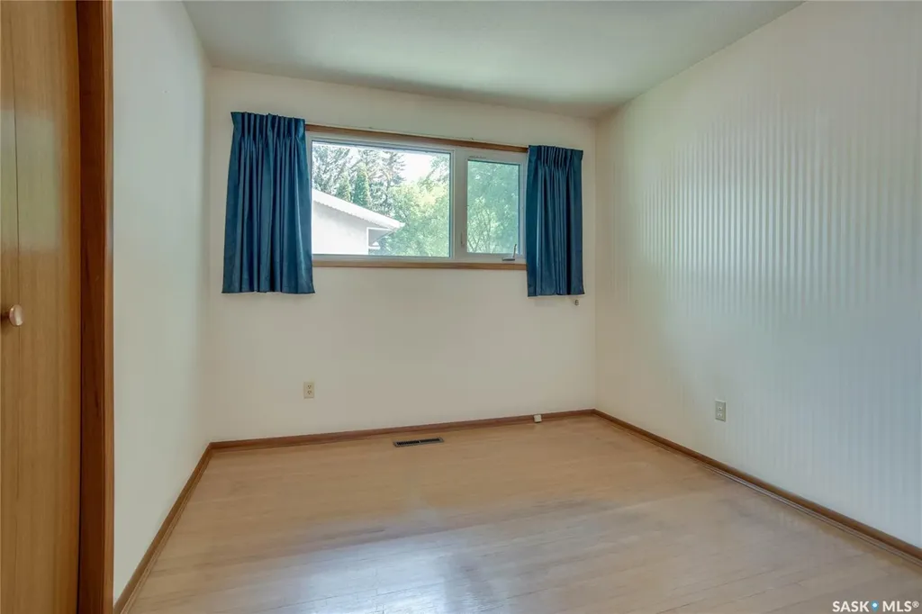 1701 Prince Of Wales Avenue Saskatoon SK S7K 3E6