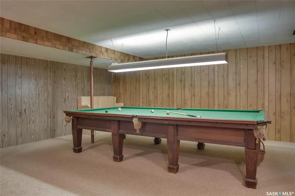 1701 Prince Of Wales Avenue Saskatoon SK S7K 3E6