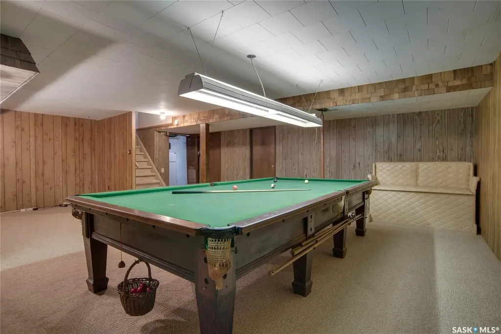 1701 Prince Of Wales Avenue Saskatoon SK S7K 3E6