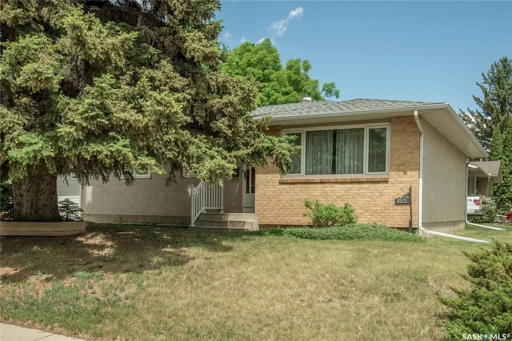 1701 Prince Of Wales Avenue Saskatoon SK S7K 3E6