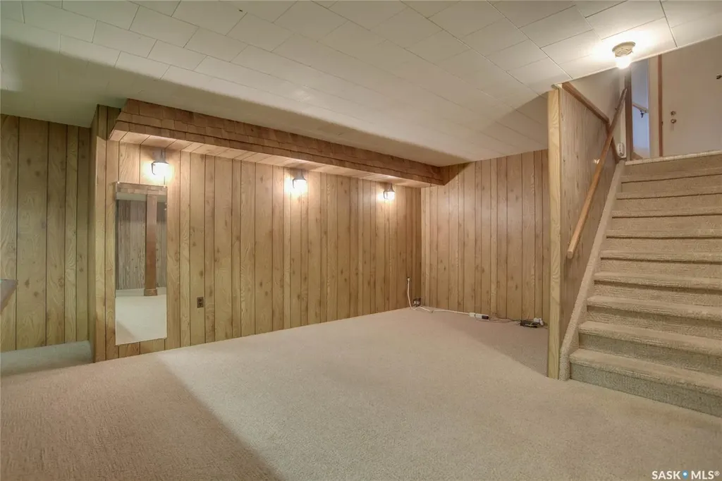 1701 Prince Of Wales Avenue Saskatoon SK S7K 3E6