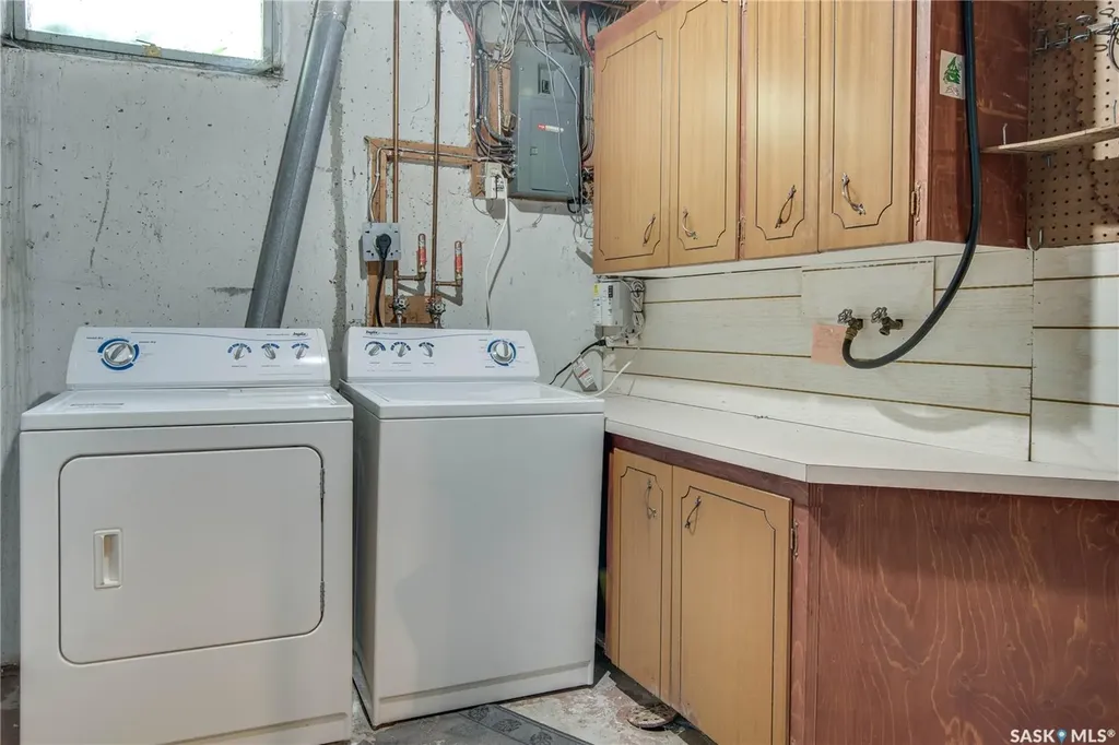 1701 Prince Of Wales Avenue Saskatoon SK S7K 3E6