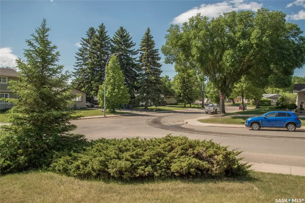 1701 Prince Of Wales Avenue Saskatoon SK S7K 3E6