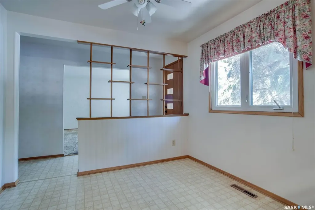 1701 Prince Of Wales Avenue Saskatoon SK S7K 3E6