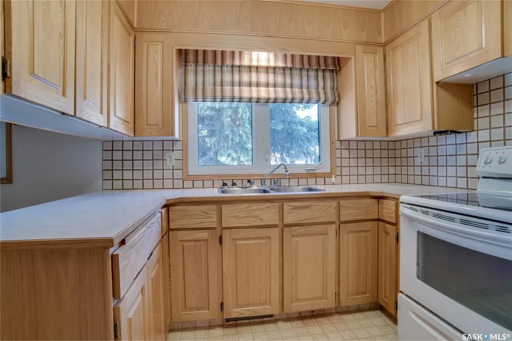 1701 Prince Of Wales Avenue Saskatoon SK S7K 3E6