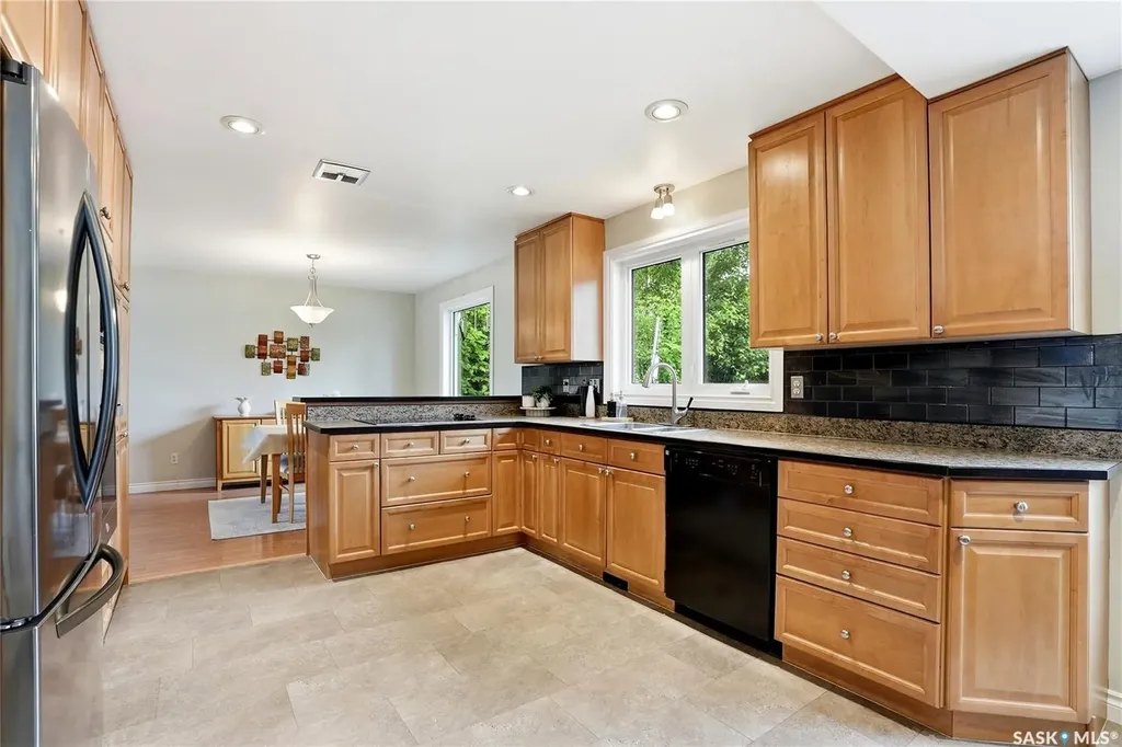 21 Neilson Crescent Saskatoon SK S7H 3N4