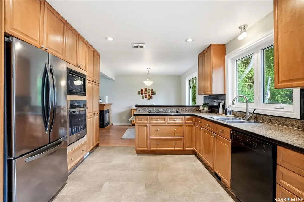 21 Neilson Crescent Saskatoon SK S7H 3N4