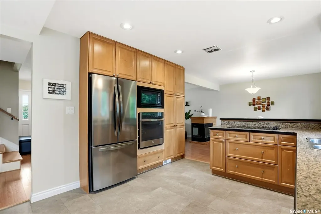 21 Neilson Crescent Saskatoon SK S7H 3N4