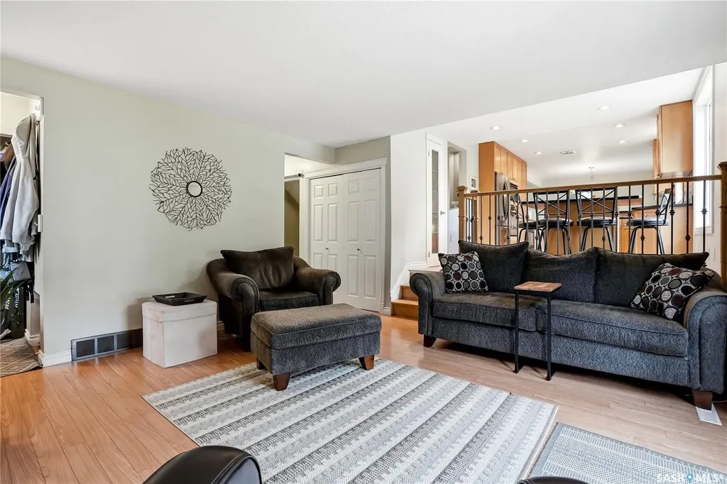 21 Neilson Crescent Saskatoon SK S7H 3N4