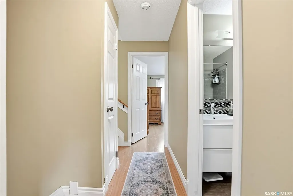 21 Neilson Crescent Saskatoon SK S7H 3N4