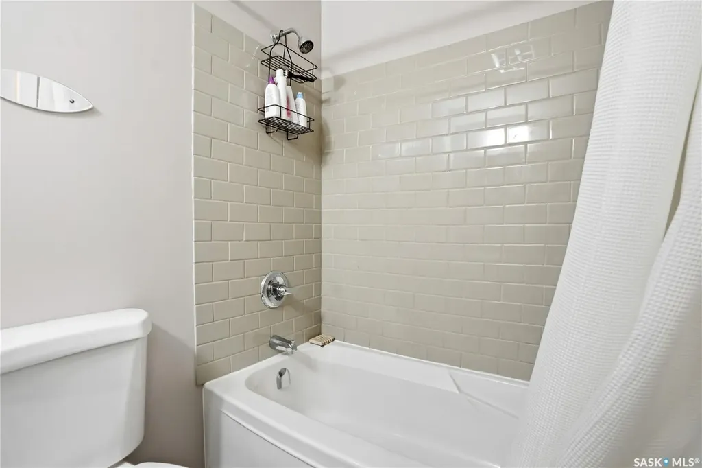 21 Neilson Crescent Saskatoon SK S7H 3N4