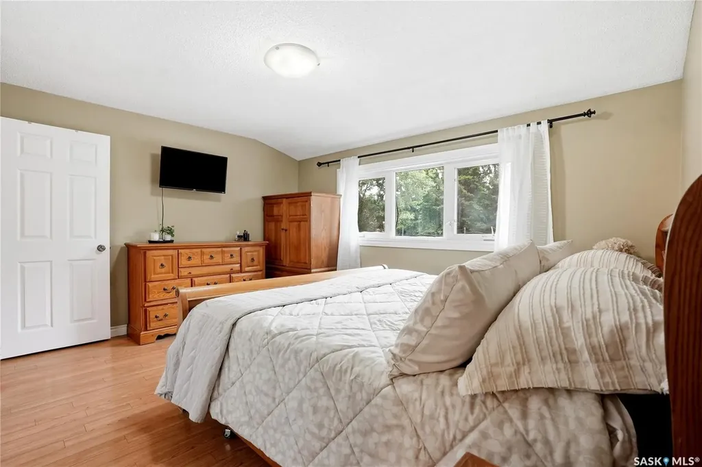 21 Neilson Crescent Saskatoon SK S7H 3N4