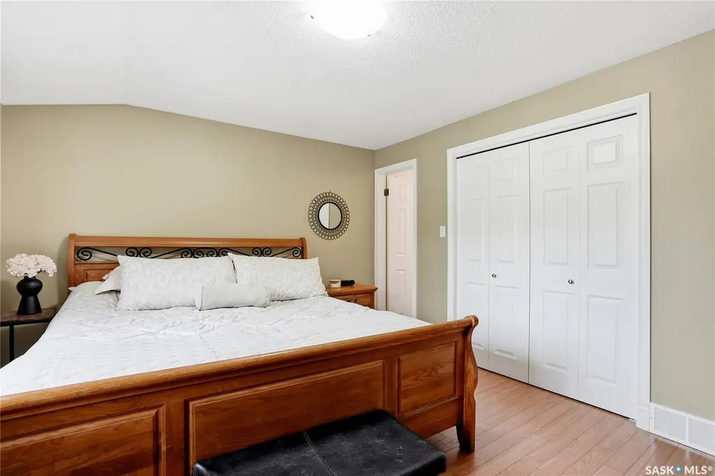 21 Neilson Crescent Saskatoon SK S7H 3N4