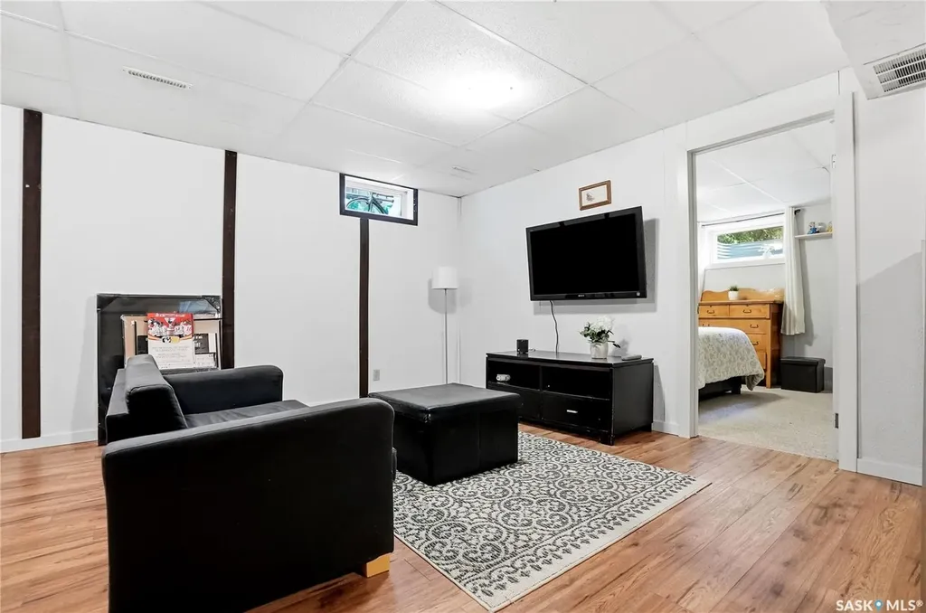 21 Neilson Crescent Saskatoon SK S7H 3N4
