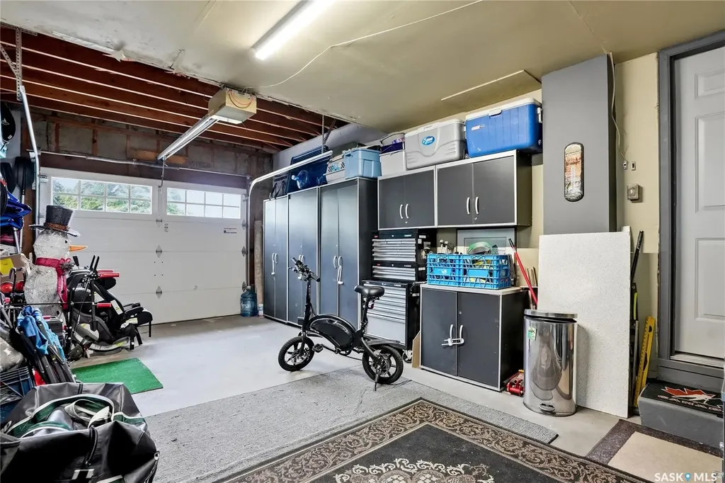21 Neilson Crescent Saskatoon SK S7H 3N4