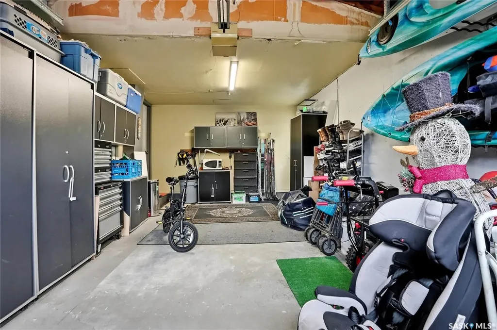 21 Neilson Crescent Saskatoon SK S7H 3N4
