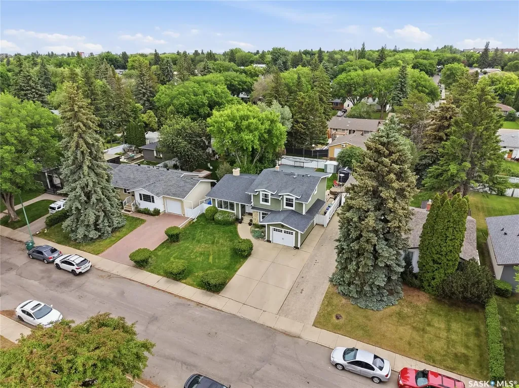 21 Neilson Crescent Saskatoon SK S7H 3N4