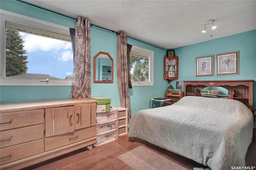 84 Rita Crescent Saskatoon SK S7N 2L5