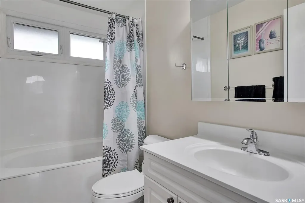 84 Rita Crescent Saskatoon SK S7N 2L5