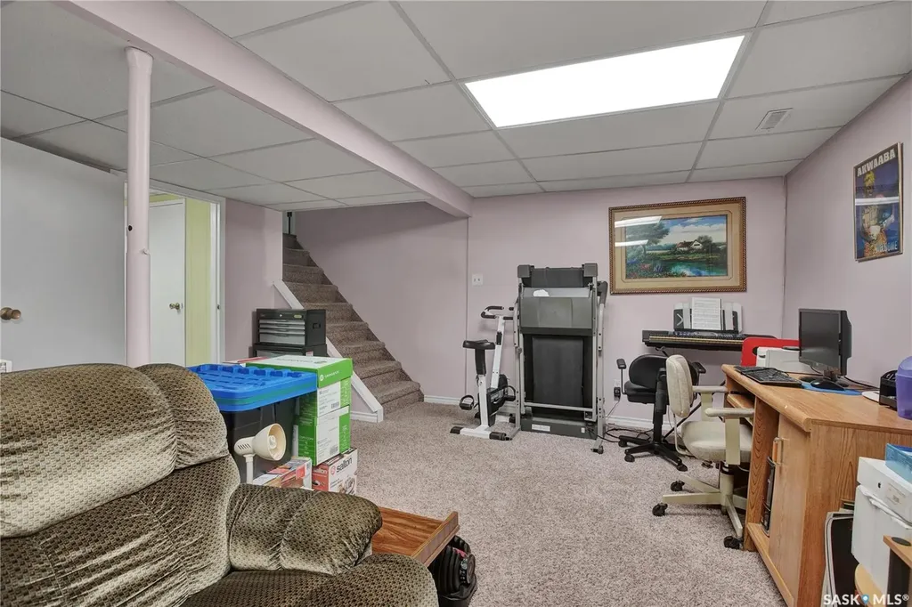 84 Rita Crescent Saskatoon SK S7N 2L5