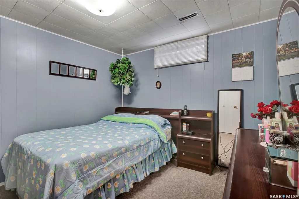 84 Rita Crescent Saskatoon SK S7N 2L5