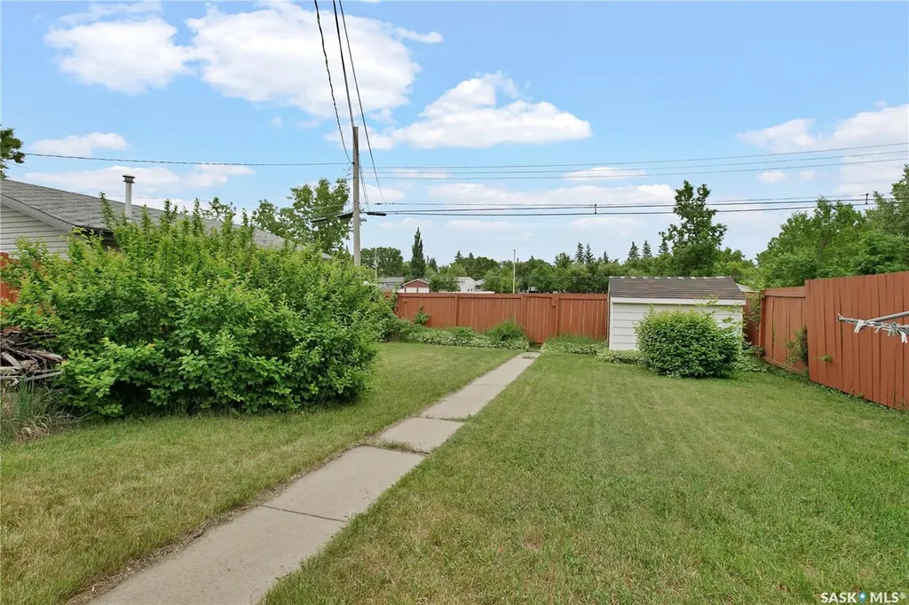 84 Rita Crescent Saskatoon SK S7N 2L5