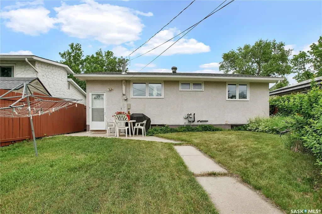 84 Rita Crescent Saskatoon SK S7N 2L5