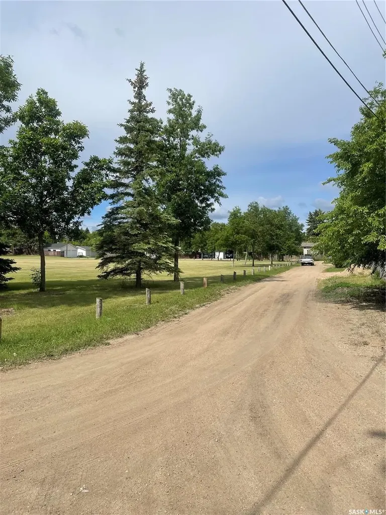 84 Rita Crescent Saskatoon SK S7N 2L5